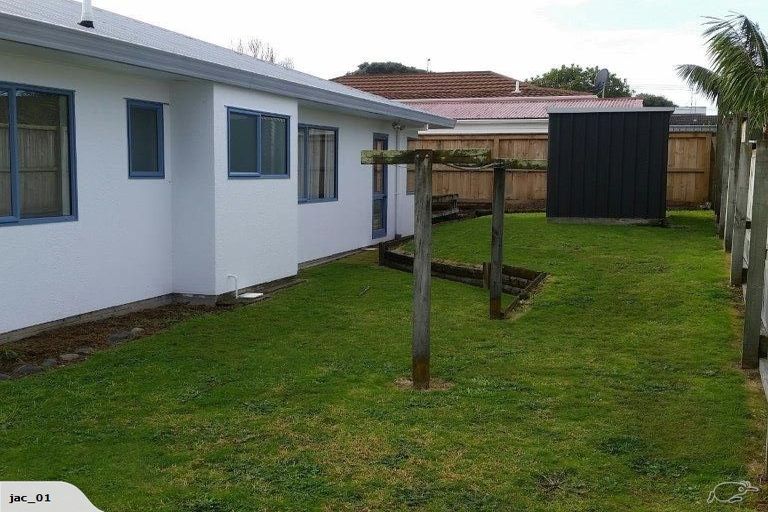 Photo of property in 16 Kaimanawa Street, Mount Maunganui, 3116