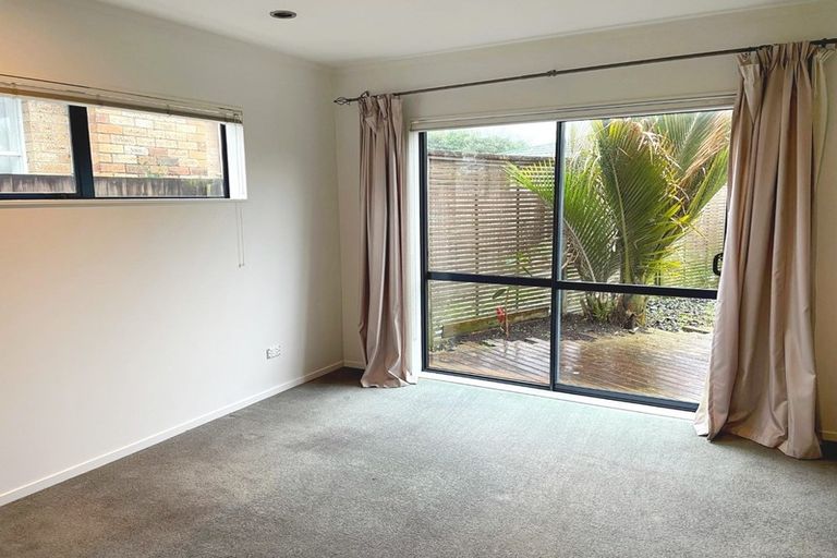 Photo of property in 13 Tiraumea Drive, Pakuranga, Auckland, 2010