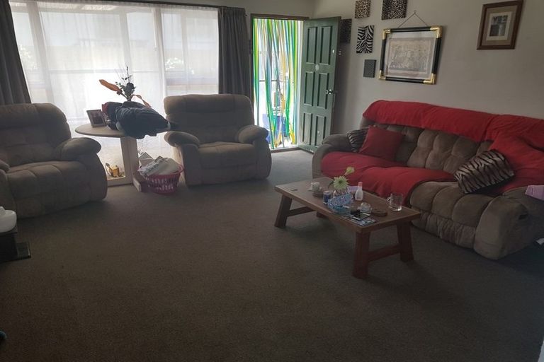 Photo of property in 2/3 Farnborough Street, Aranui, Christchurch, 8061