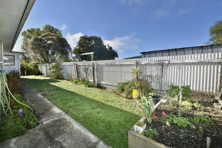 Photo of property in 16a Seddon Street, Carterton, 5713