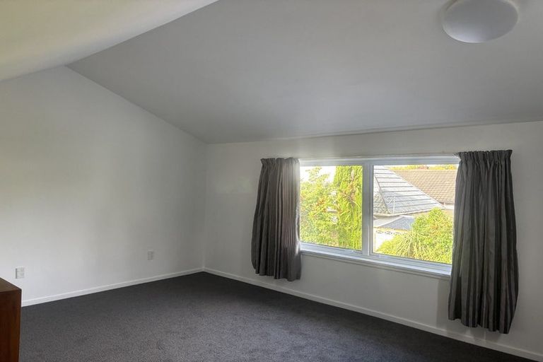 Photo of property in 2/96 Hinau Street, Riccarton, Christchurch, 8041