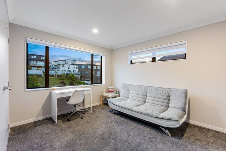 Photo of property in 17 Tawatawa Street, Long Bay, Auckland, 0630