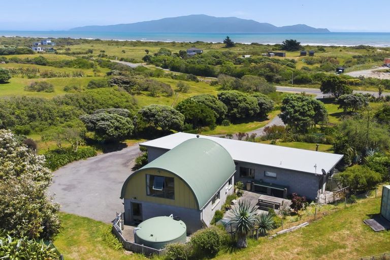 Photo of property in 171 Paetawa Road, Peka Peka, Waikanae, 5391