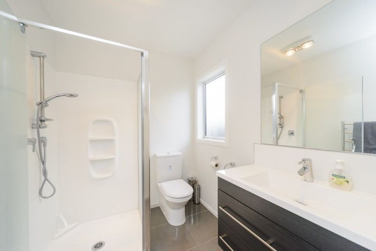 Photo of property in 3 Levi Place, Kelvin Grove, Palmerston North, 4414