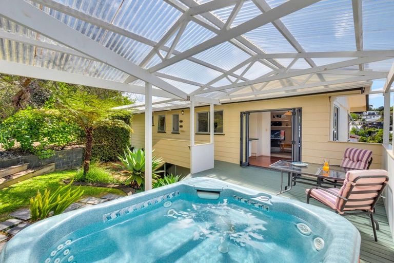 Photo of property in 50 Awaruku Road, Torbay, Auckland, 0630
