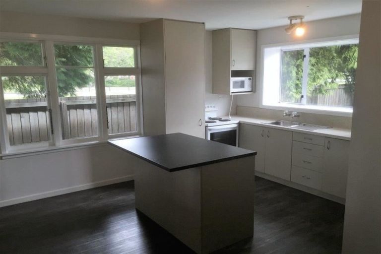 Photo of property in 34 Curletts Road, Sockburn, Christchurch, 8042