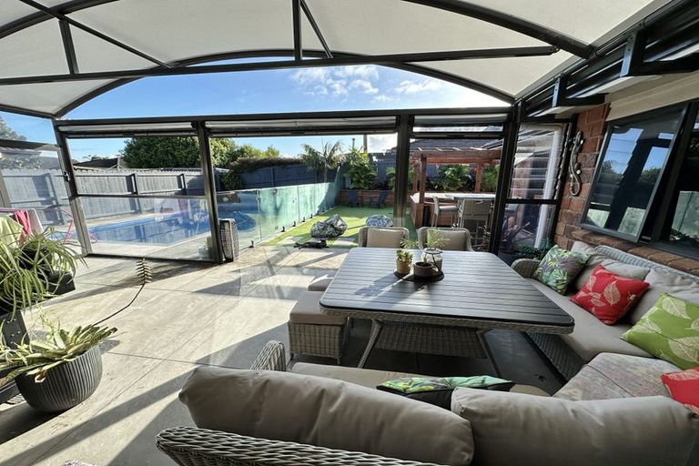 Photo of property in 18 Parkhaven Drive, Rosehill, Papakura, 2113