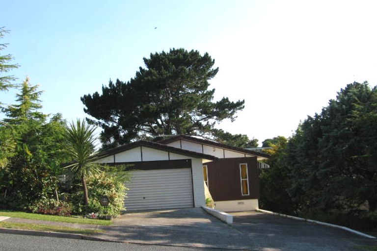 Photo of property in 101 John Downs Drive, Browns Bay, Auckland, 0630