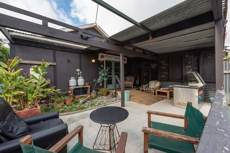 Photo of property in 84 Moana Street, Otaki Beach, Otaki, 5512