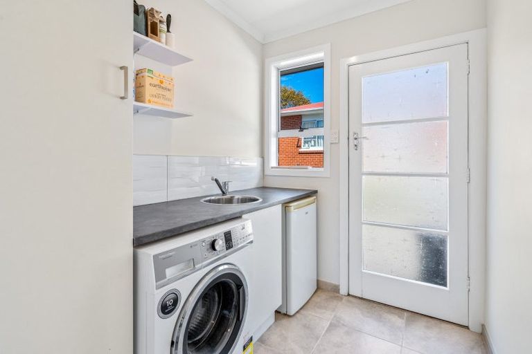 Photo of property in 37 Duckworth Street, Andersons Bay, Dunedin, 9013