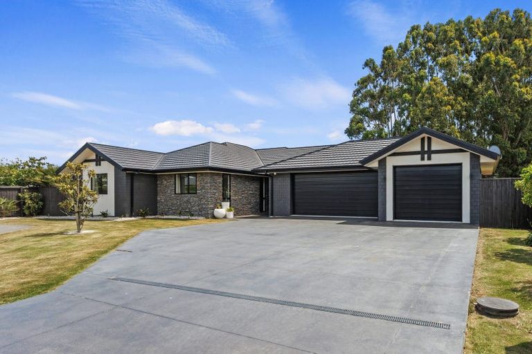 Photo of property in 11 Woodlaw Crescent, Prebbleton, 7604