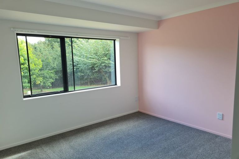 Photo of property in 10 Gleaming Place, Waiuku, 2123