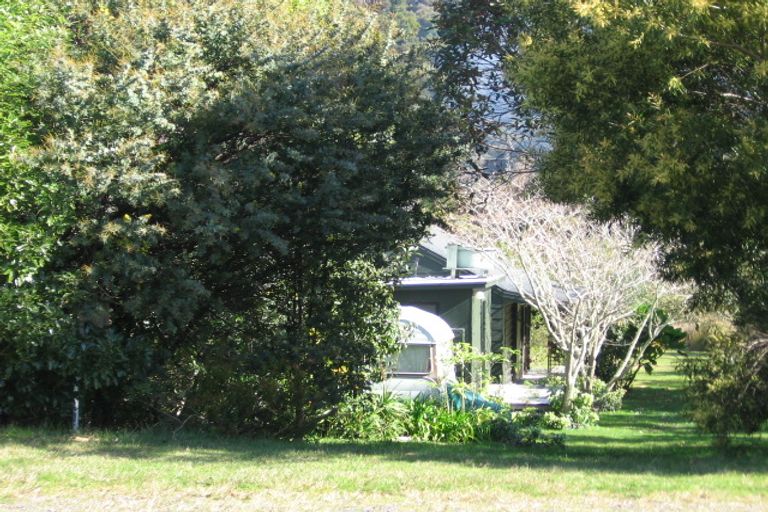 Photo of property in 8 Riverview Road, Cooks Beach, Whitianga, 3591