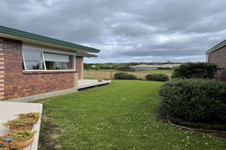 Photo of property in 1/15 Emma Court, Northpark, Auckland, 2013