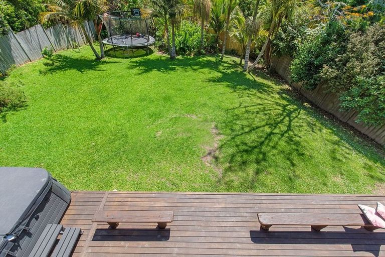 Photo of property in 860 Beach Road, Waiake, Auckland, 0630