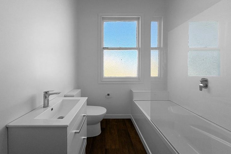 Photo of property in 23 Egmont Street, Castlecliff, Whanganui, 4501