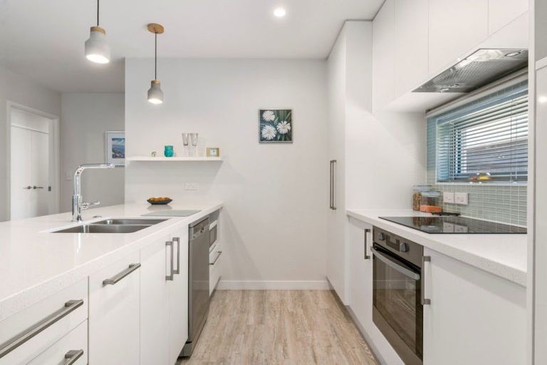 Photo of property in 1 Westhill Lane, Papamoa Beach, Papamoa, 3118