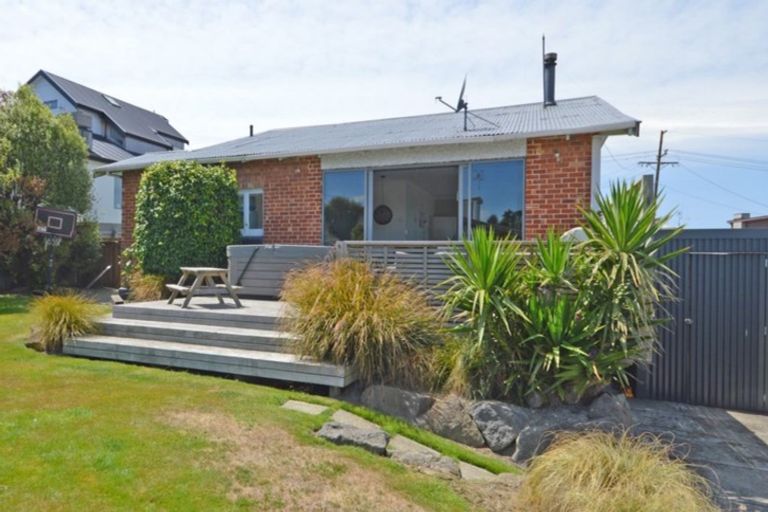Photo of property in 13 Richmond Street, Waimataitai, Timaru, 7910