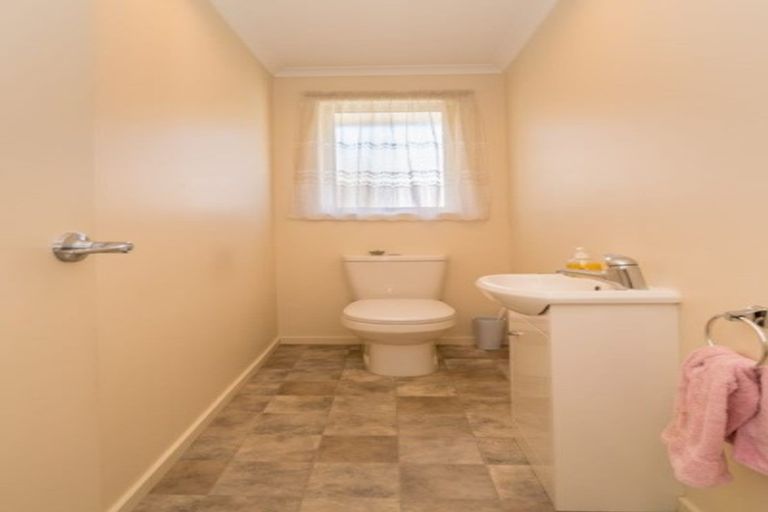 Photo of property in 3 Loudon Street, Green Island, Dunedin, 9018