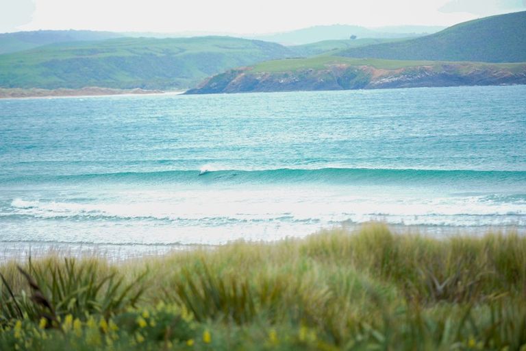 Photo of property in 511 Waikawa-curio Bay Road, Curio Bay, Tokanui, 9884