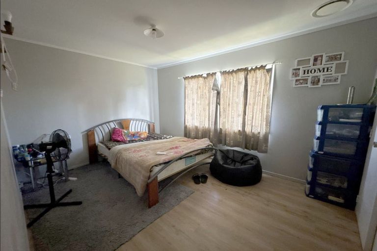 Photo of property in 2/7 Constance Place, Clover Park, Auckland, 2019