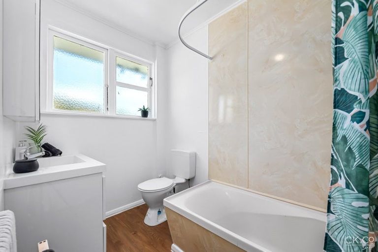 Photo of property in 39 Prouse Crescent, Naenae, Lower Hutt, 5011