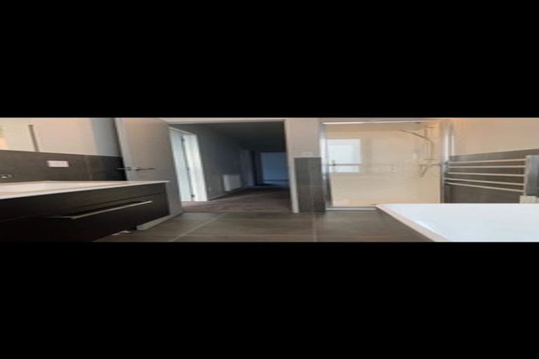 Photo of property in 3/6 Bushland Grove, Paparangi, Wellington, 6037