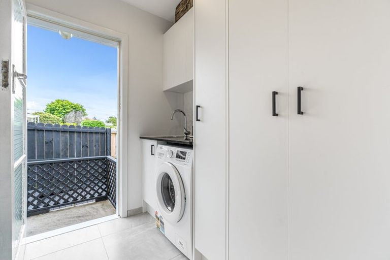 Photo of property in 36 Elliott Avenue, Bayview, Auckland, 0629