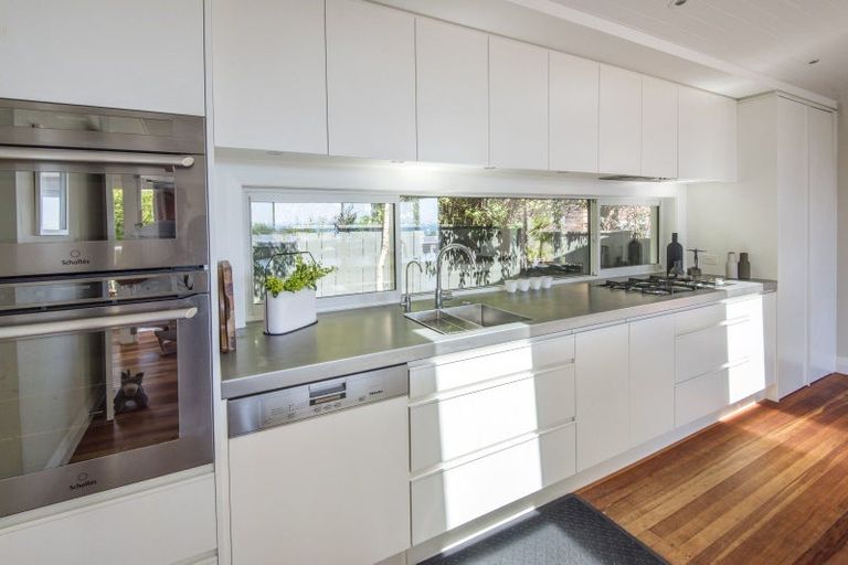 Photo of property in 120 Aberdeen Road, Campbells Bay, Auckland, 0620