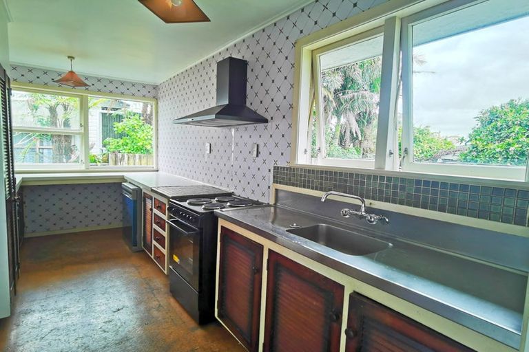 Photo of property in 60 Tatariki Street, Rosehill, Papakura, 2113