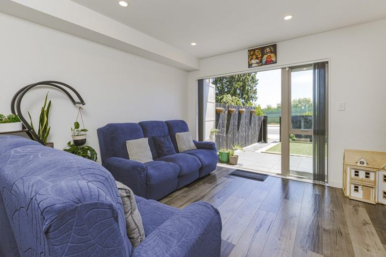 Photo of property in 152 Battalion Drive, Papakura, 2110