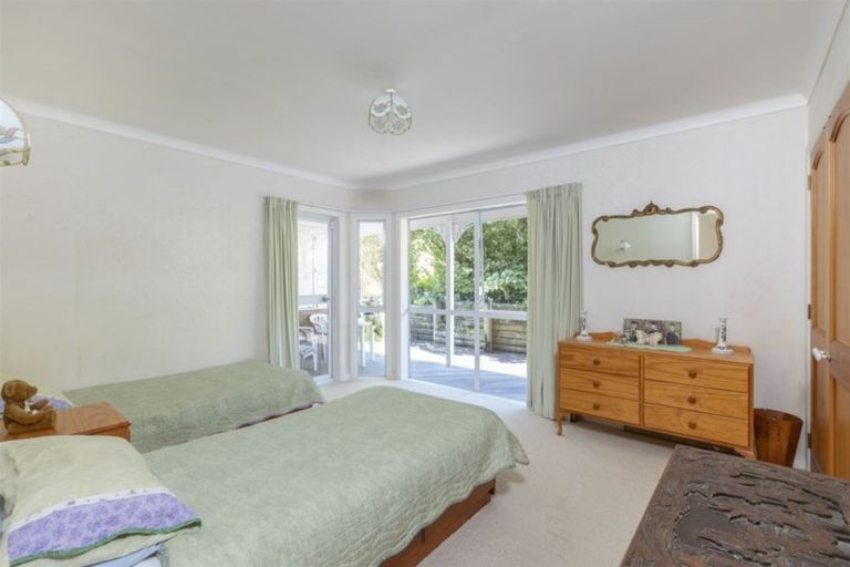 Photo of property in 6 Puriri Place, Sandspit, Warkworth, 0982