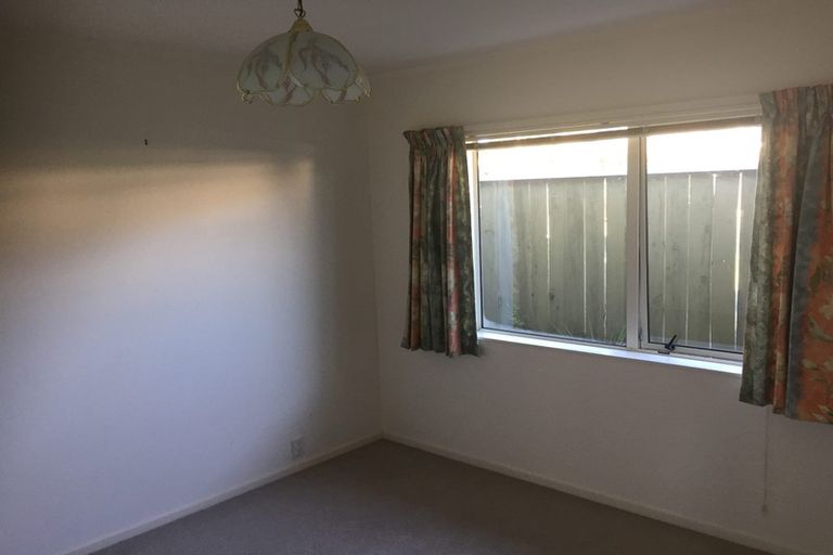 Photo of property in 52 Parata Street, Waikanae, 5036