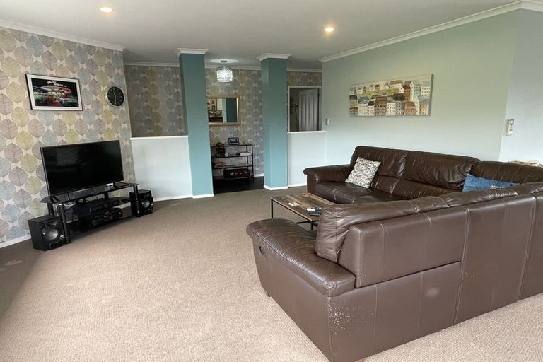 Photo of property in 30 Kestrel Avenue, Welcome Bay, Tauranga, 3112