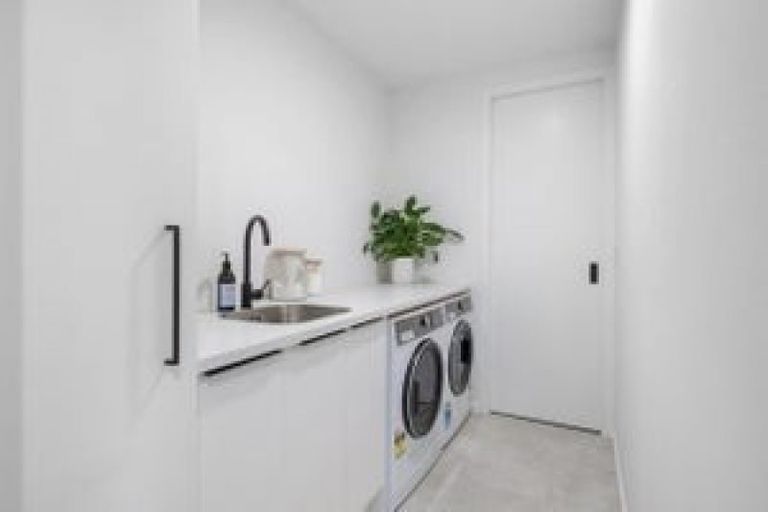 Photo of property in 52 Spur Ridge Rise, Jacks Point, 9371