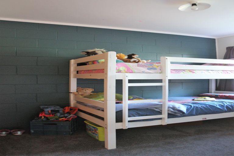 Photo of property in 2 North Road, Kawakawa, 0210