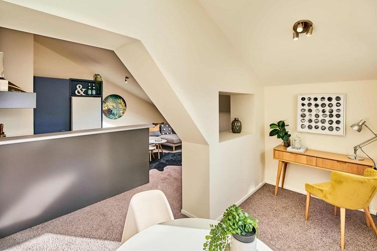 Photo of property in Courtenay Mews Apartments, 19/14 Alpha Street, Te Aro, Wellington, 6011