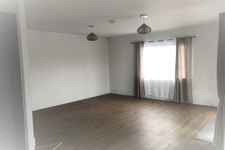 Photo of property in 65a Templeton Place, Clendon Park, Auckland, 2103