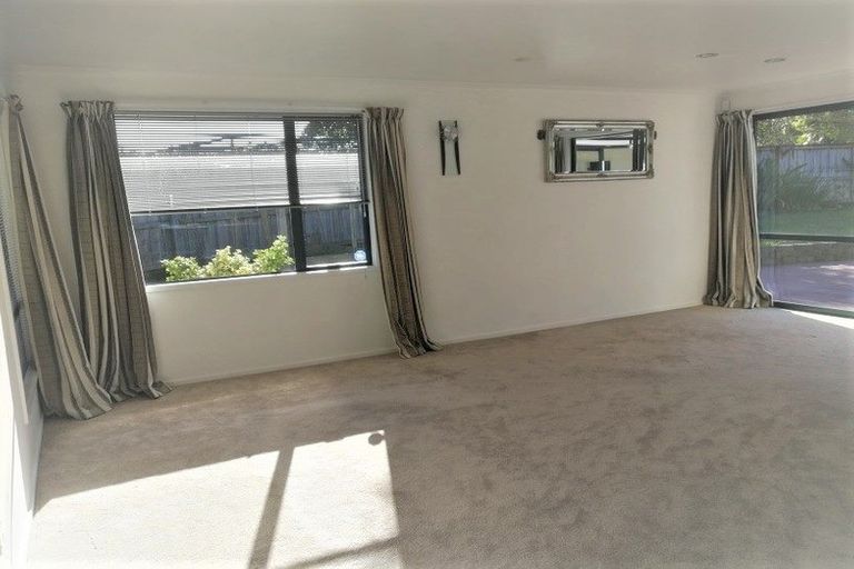 Photo of property in 2/163 Forrest Hill Road, Forrest Hill, Auckland, 0620