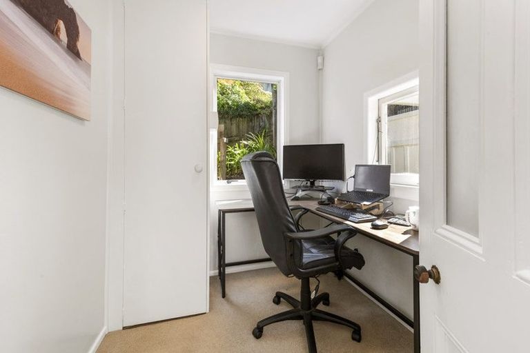 Photo of property in 9 Remu Place, Greenhithe, Auckland, 0632