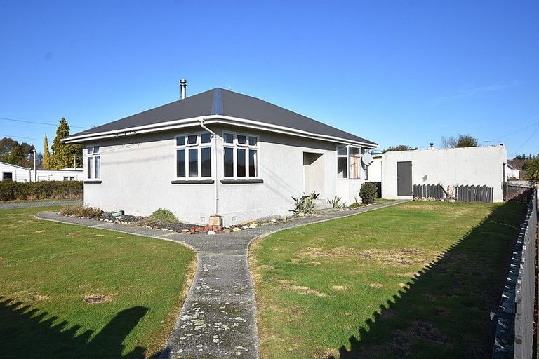 Photo of property in 9 Ossian Street, Milton, 9220