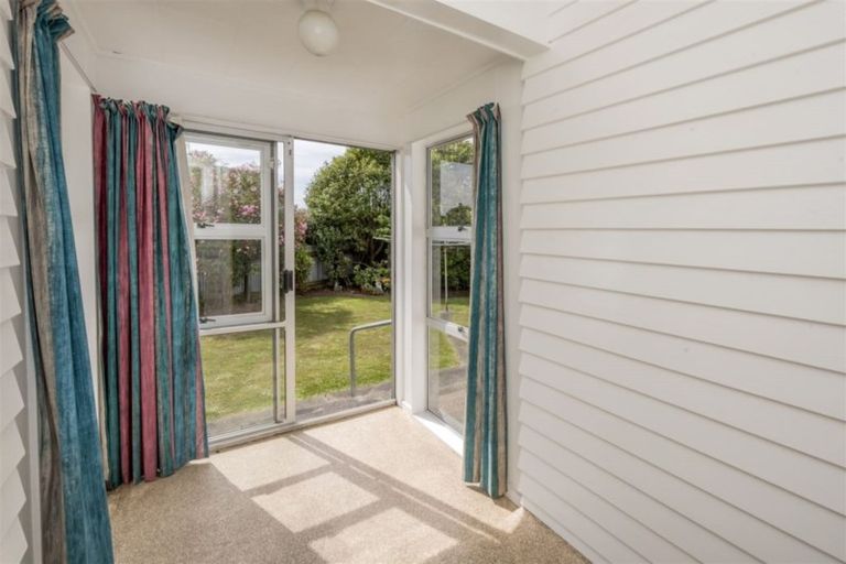 Photo of property in 9 Iti Street, Otaki, 5512