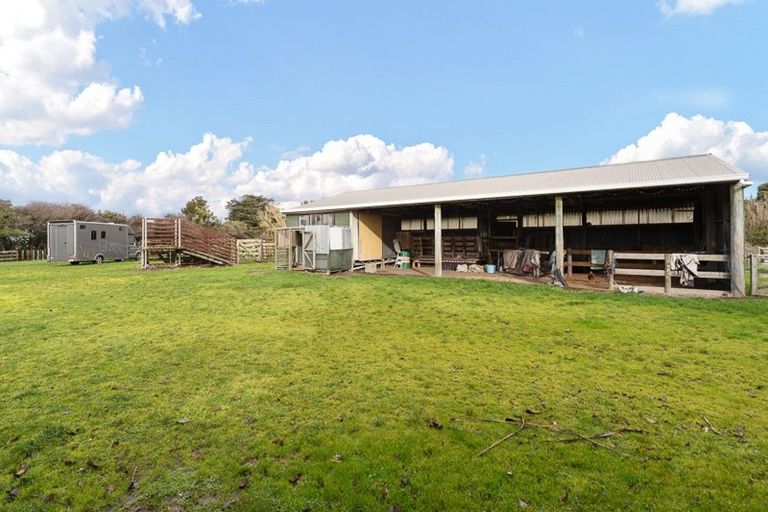 Photo of property in 121 Mount Stewart Halcombe Road, Sanson, Palmerston North, 4479