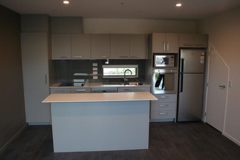 Photo of property in 4/160c Hobsonville Point Road, Hobsonville, Auckland, 0616