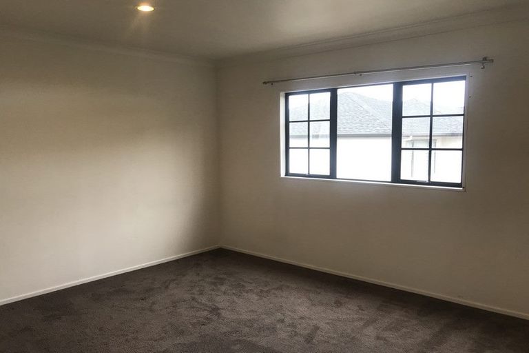 Photo of property in 6 Carrigans Close, Pinehill, Auckland, 0632