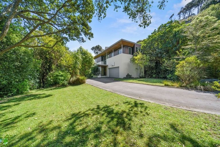 Photo of property in 19 Dillon Street, Lowry Bay, Lower Hutt, 5013