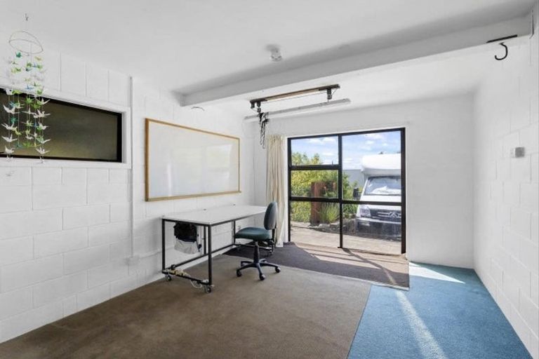 Photo of property in 4 De Thier Lane, Richmond Hill, Christchurch, 8081