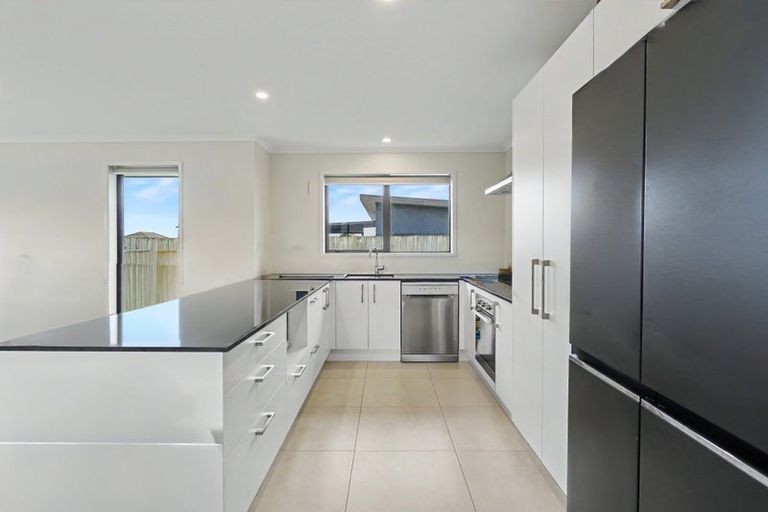 Photo of property in 5 Allen Way, Te Puke, 3119
