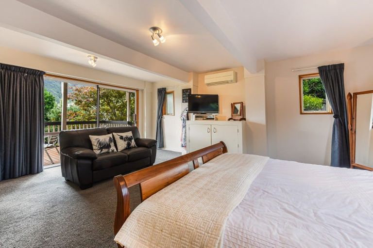 Photo of property in 29a Ranui Street, Waikawa, Picton, 7220