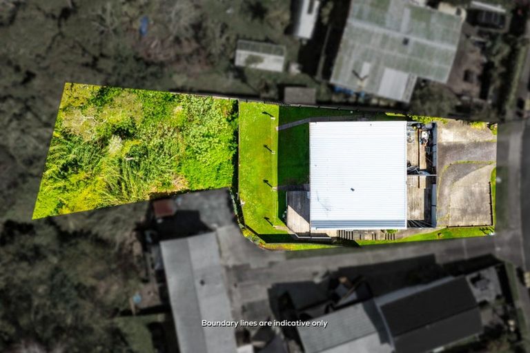 Photo of property in 44 Chippendale Crescent, Birkdale, Auckland, 0626